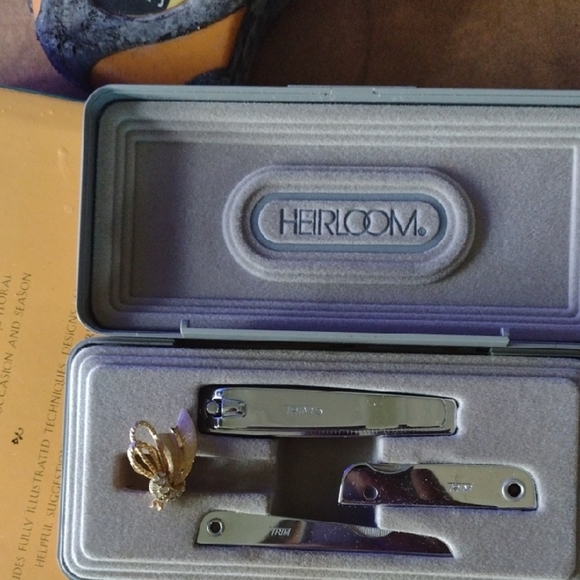 Silver Nail Clipper Set NWOT - Picture 1 of 3